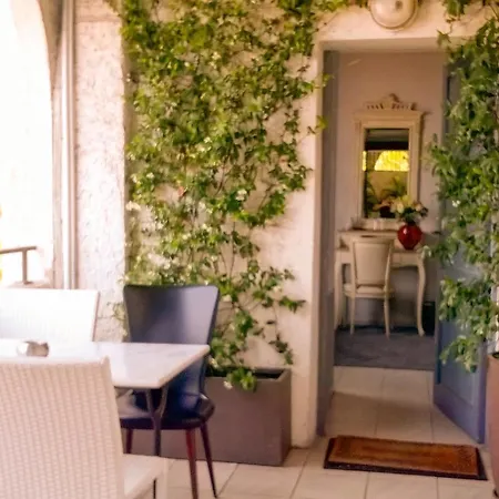 Ξενοδοχείο Le Panoramic Boutique 2*