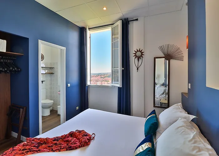 Le Panoramic Boutique 2*