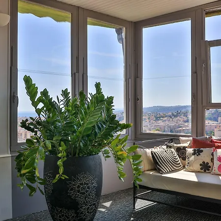 Le Panoramic Boutique 2*