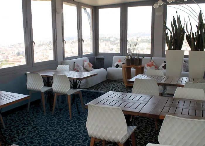 Le Panoramic Boutique 2* نيس